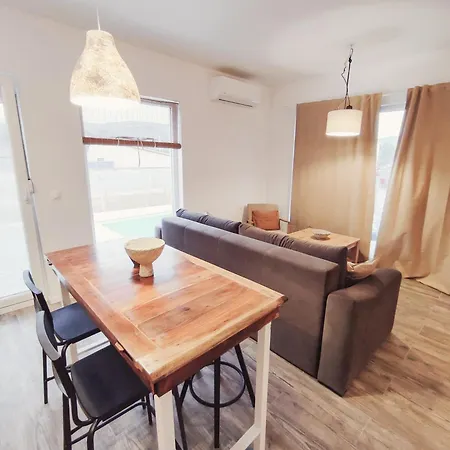 Boutique Pool House Blagaj فيلة